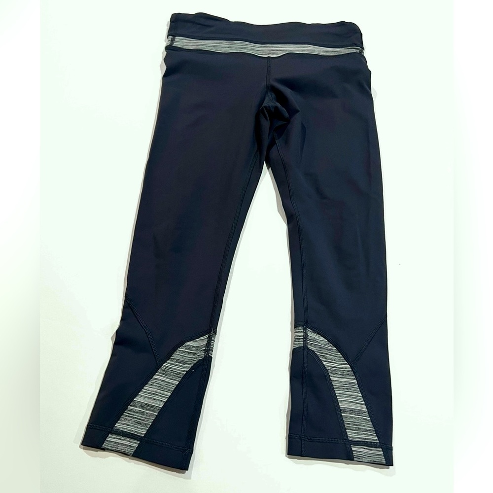 Lululemon Navy Gray Crop Running Leggings Reflective Trim Zip Pocket Size 6 - Picture 10 of 12
